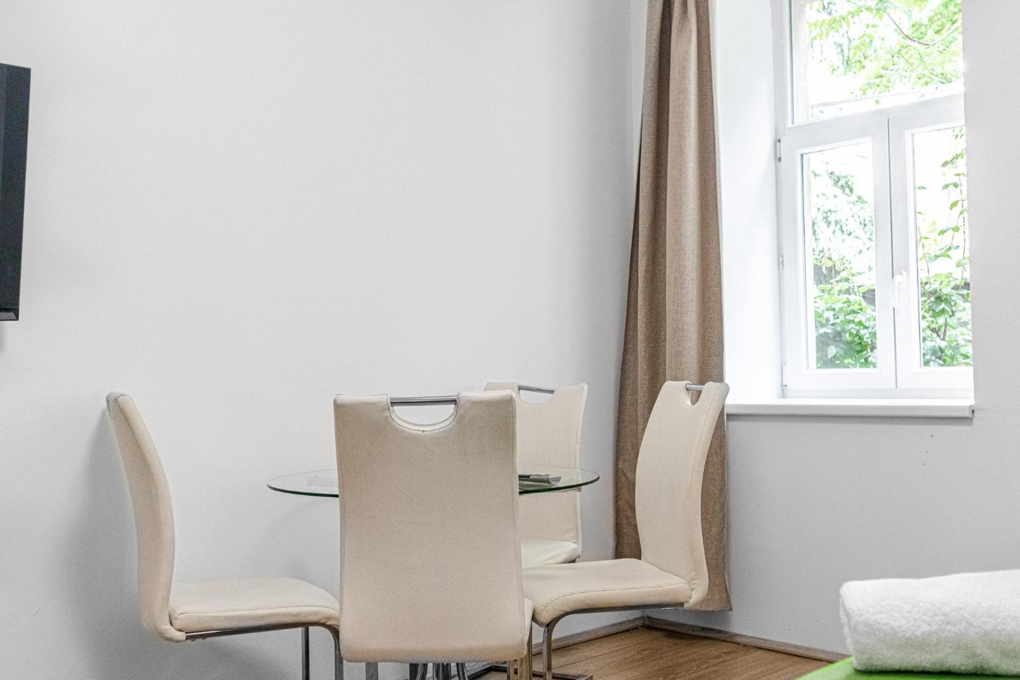 Lovely 2Br Shared Apartment, Enkplatz U3, 15Min To Center Виена Екстериор снимка