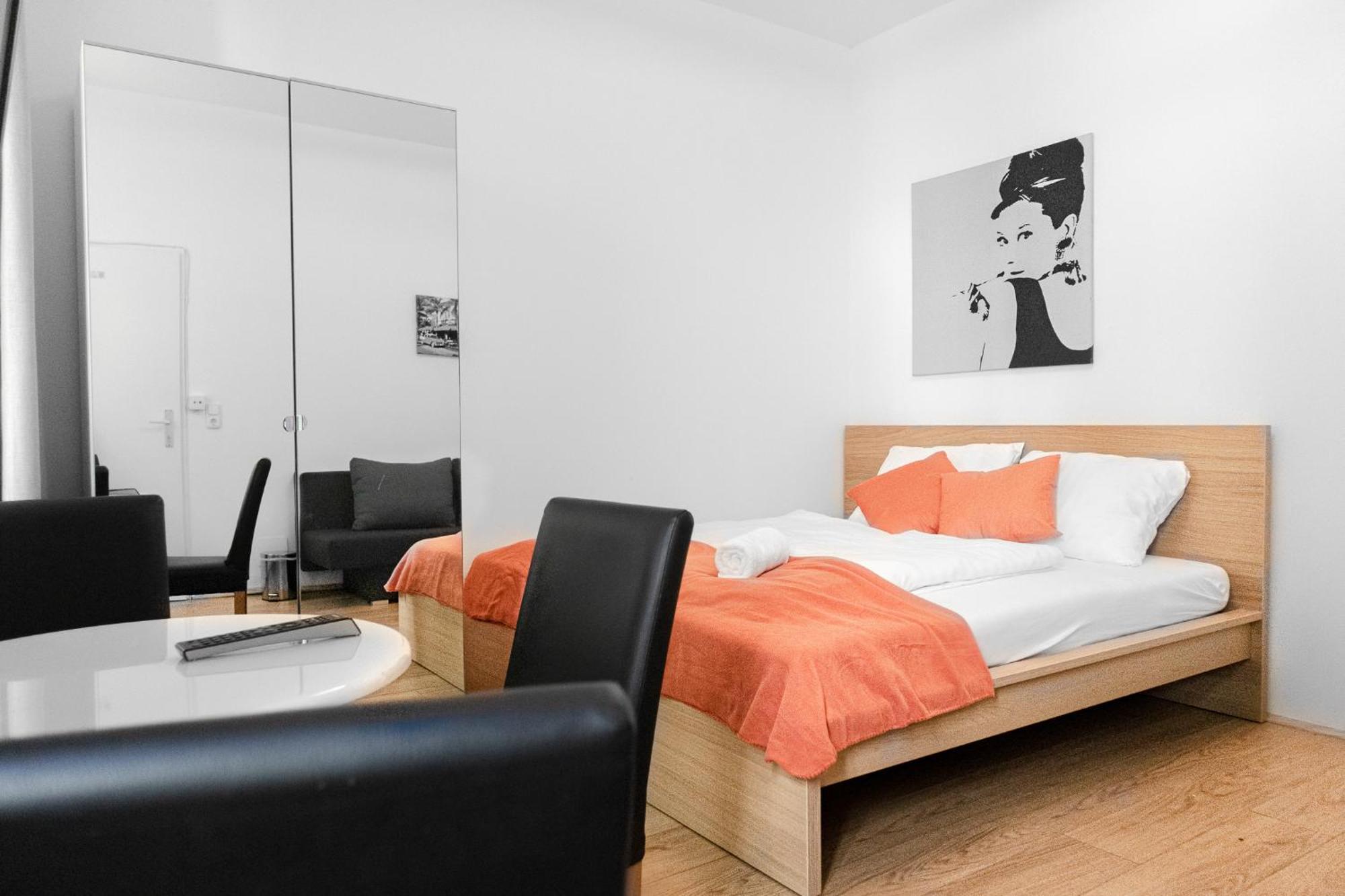 Lovely 2Br Shared Apartment, Enkplatz U3, 15Min To Center Виена Екстериор снимка